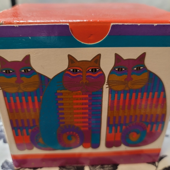 Laura Burch mug - Picture 2 of 5